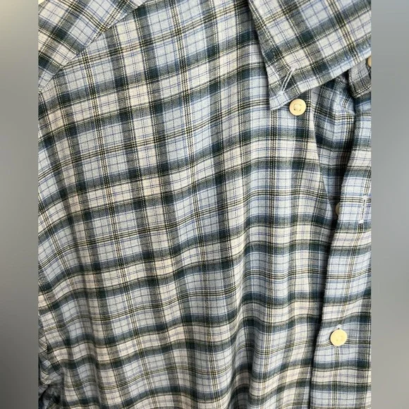 Peter Millar Size Large Dress Shirt Button Down EUC - Picture 3 of 3